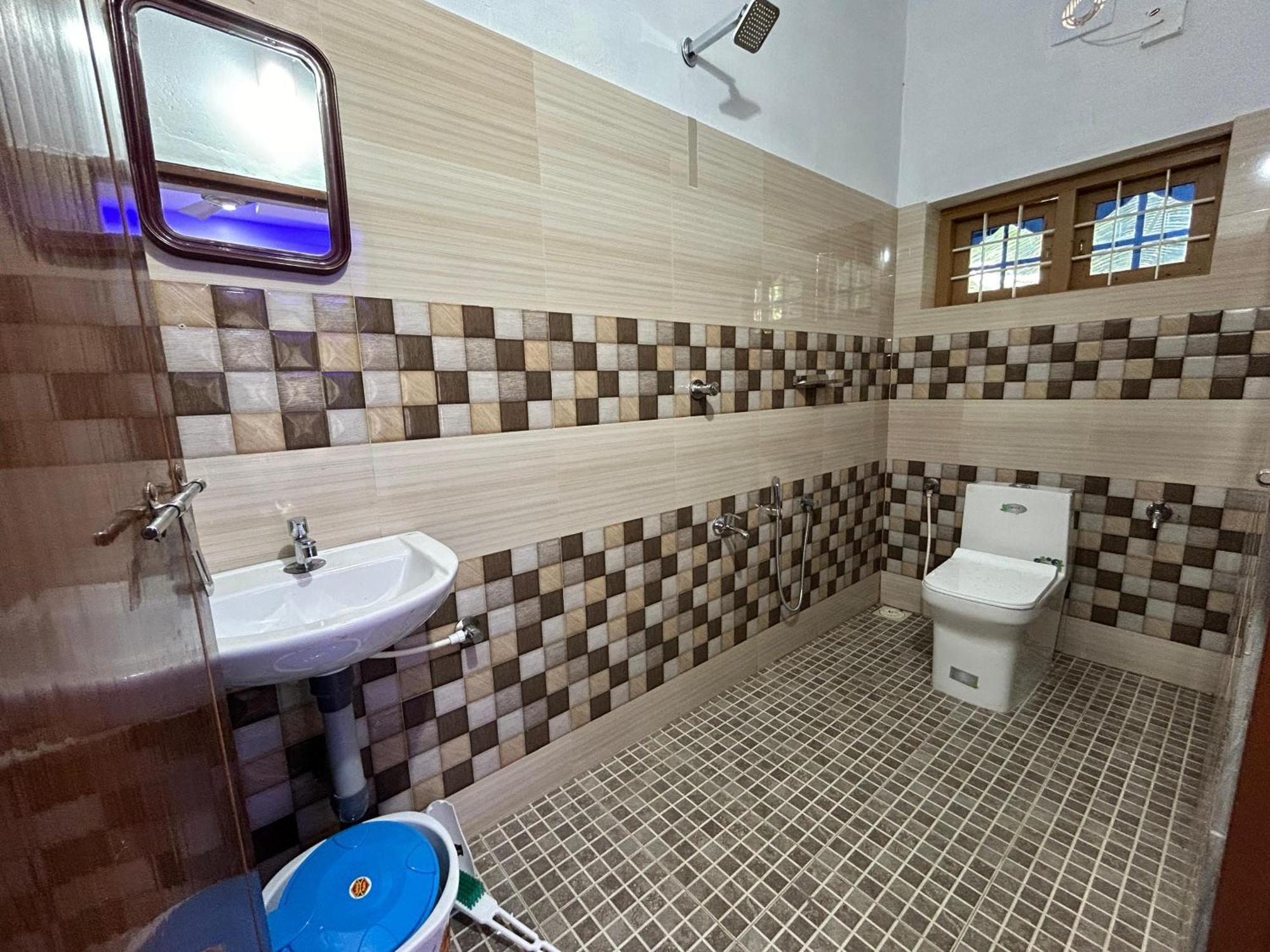 Puzhayoram Homestay Thrissur Exteriör bild